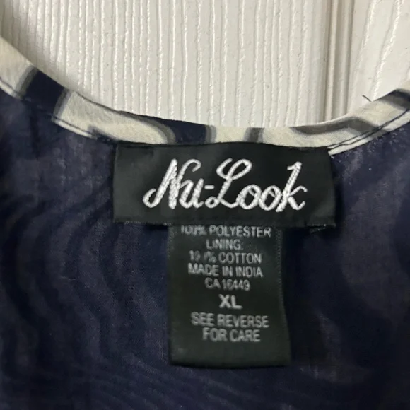 Dress - Picture 2 of 3